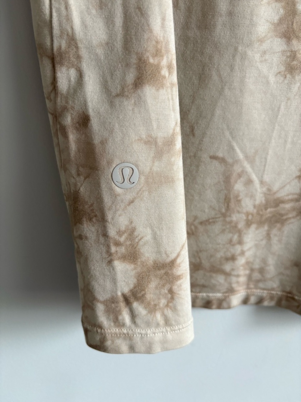 Lululemon Short Sleeve Tee - Picture 5 of 5